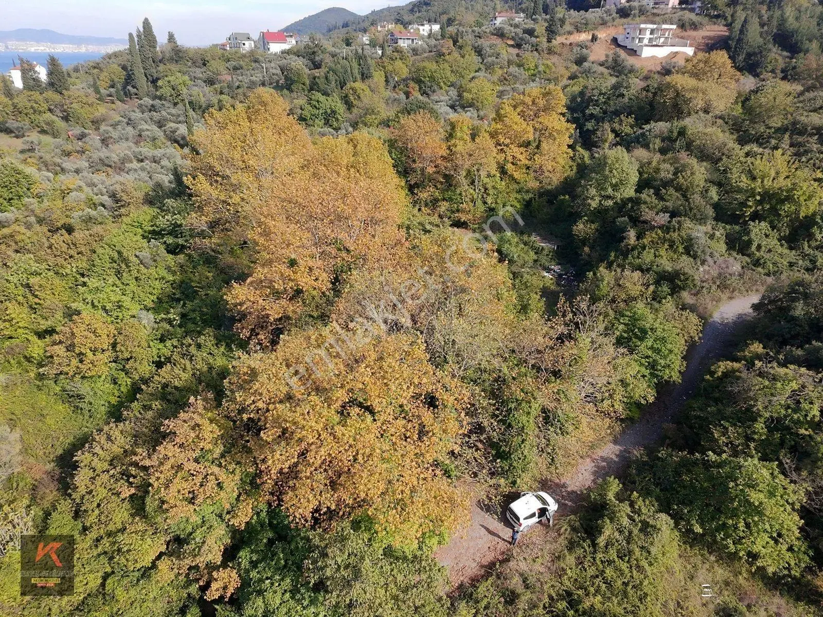 Kardeşten Tepeköyde 1.953m² Yola Cepheli, Doğayla İç İçe Tarla — fotoğraf 7