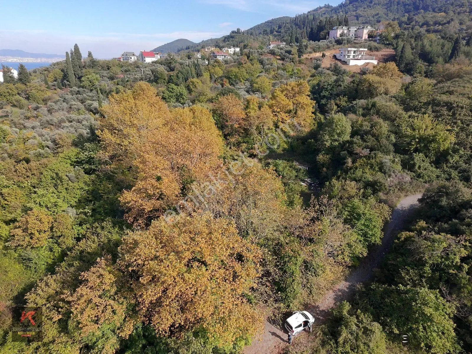 Kardeşten Tepeköyde 1.953m² Yola Cepheli, Doğayla İç İçe Tarla — fotoğraf 8