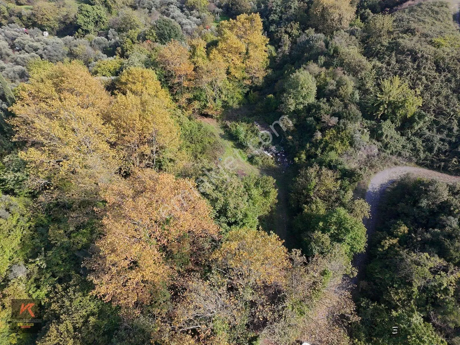 Kardeşten Tepeköyde 1.953m² Yola Cepheli, Doğayla İç İçe Tarla — fotoğraf 12