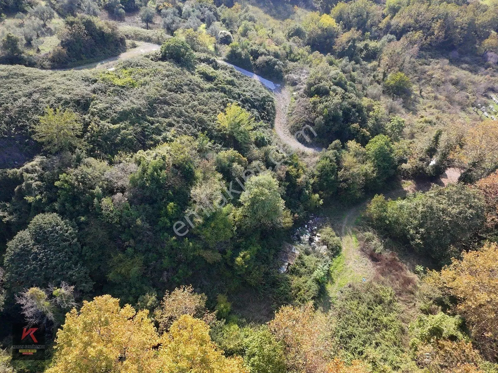 Kardeşten Tepeköyde 1.953m² Yola Cepheli, Doğayla İç İçe Tarla — fotoğraf 18