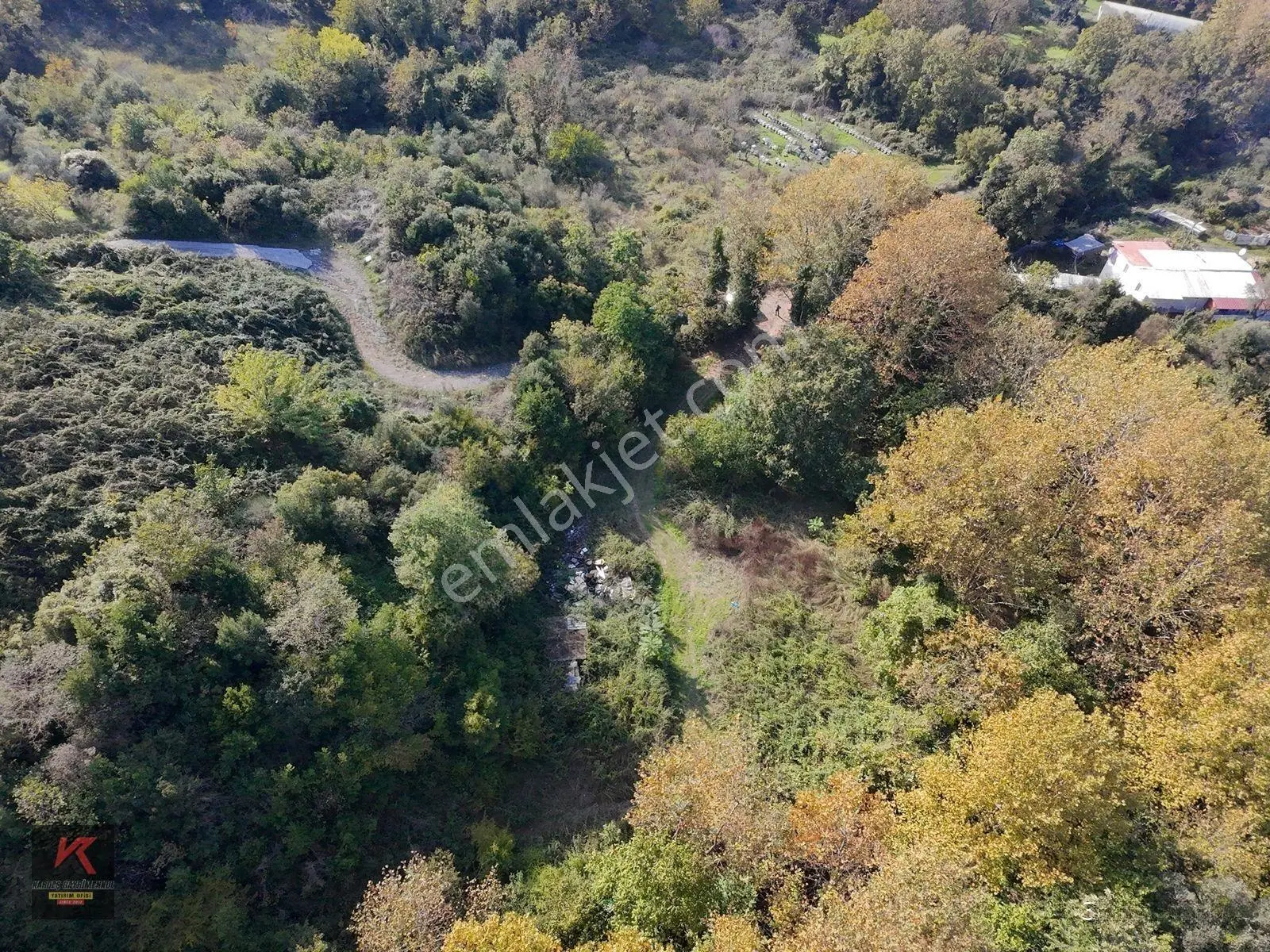 Kardeşten Tepeköyde 1.953m² Yola Cepheli, Doğayla İç İçe Tarla — fotoğraf 21