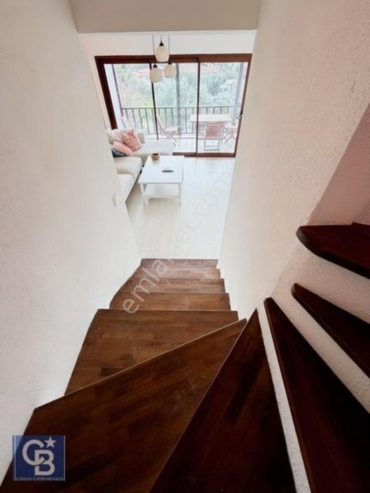 Cb' Den Akyaka' Da Deniz Manzaralı Tripleks Havuzlu Villa — fotoğraf 12