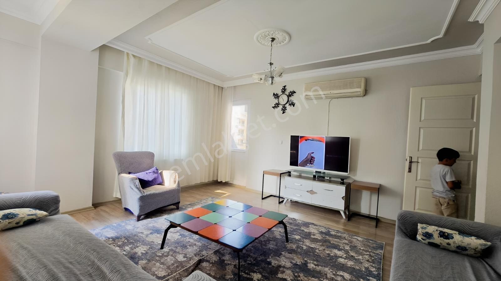 Menemen İsmet İnönü Mh. Satılık 2+1 Geniş Tip Daire — fotoğraf 3