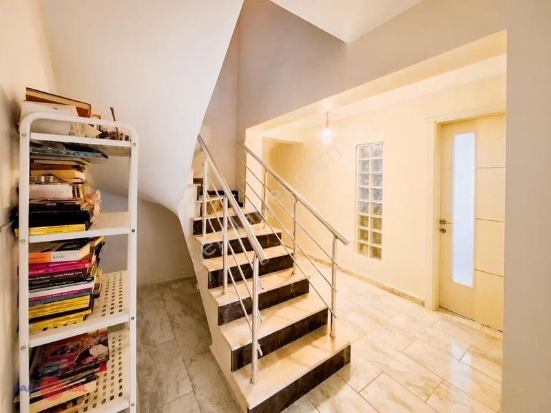 Bergama Bahçelievlerde Eşyalı Özel Bahçeli 240m² Net 3+1 Dubleks — fotoğraf 17