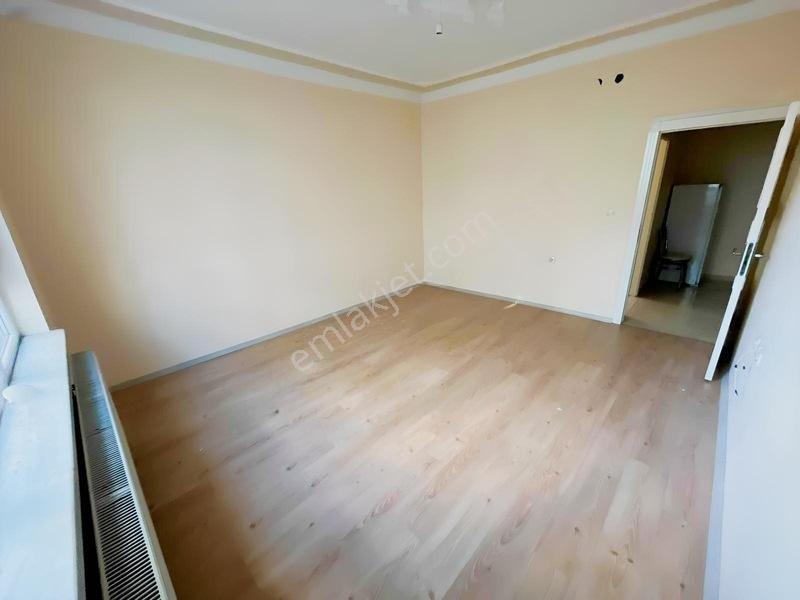 Derman'dan*3+1*110m2*asansörlü*ihya Külliyesi Yanı*balkonlu* — fotoğraf 14