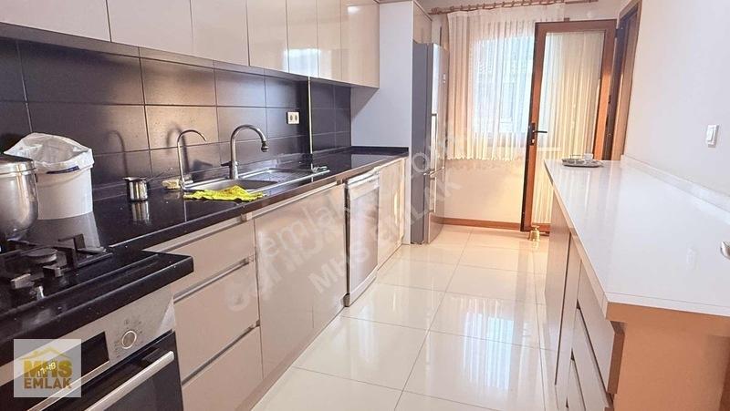 Otoparklı Geniş Ve Ayrı Mutfaklı Çok Kullanışlı Önü Kapanmaz 3+1 — fotoğraf 22