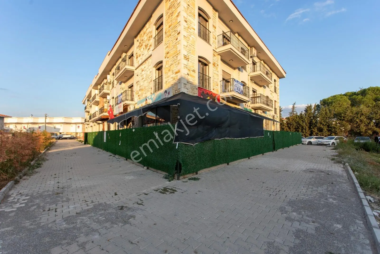 Foça Bağarası Hacıveli Mah. Merkezi Konumda Satılık 2+1 Daire — fotoğraf 2