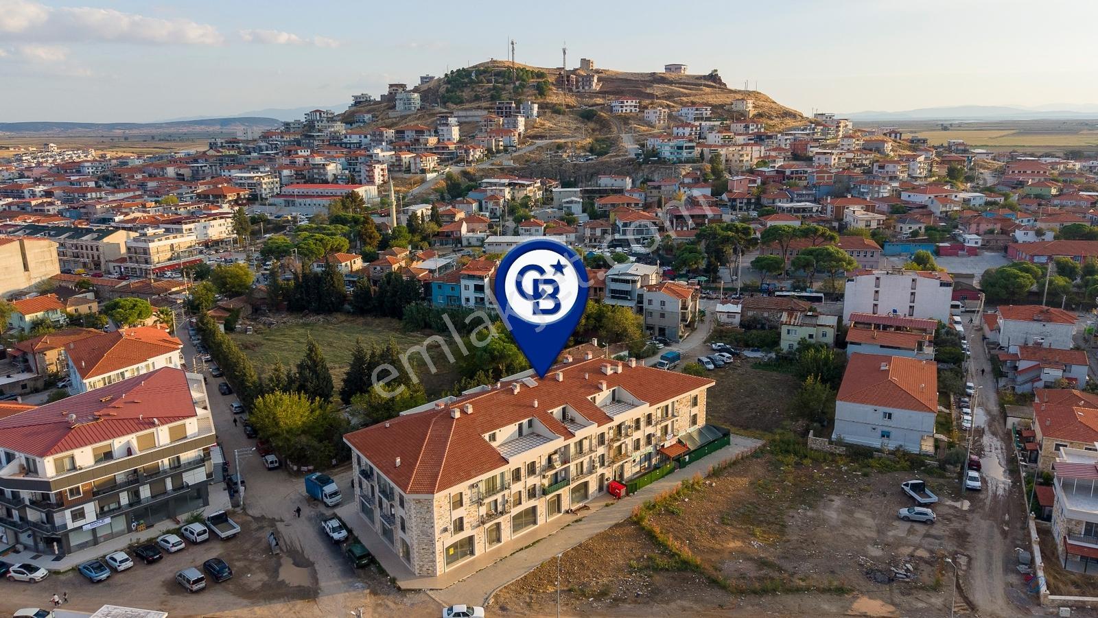 Foça Bağarası Hacıveli Mah. Merkezi Konumda Satılık 2+1 Daire — fotoğraf 32