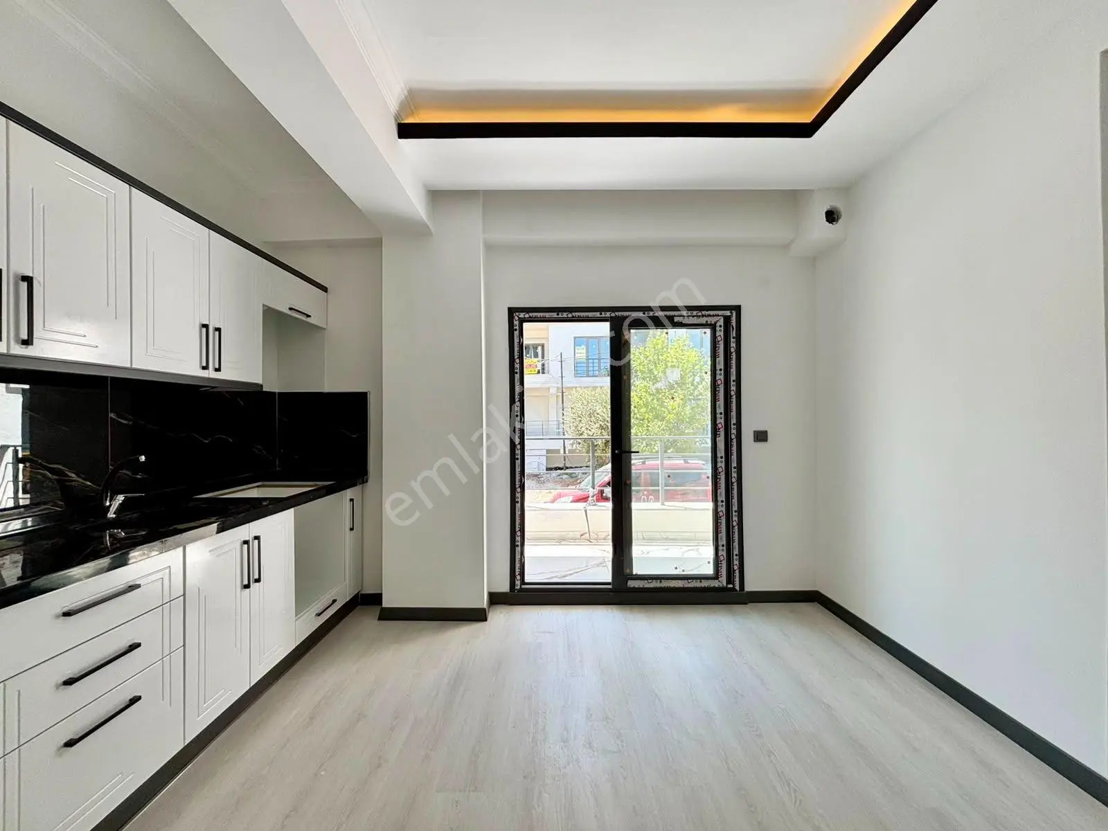 ꧁ay Emlaktan꧂edremit Kadıköyde Muhteşem Konumlu Ön Cephe Yerden Isıtmalı Satılık 1+1 Lüx Daire — fotoğraf 7
