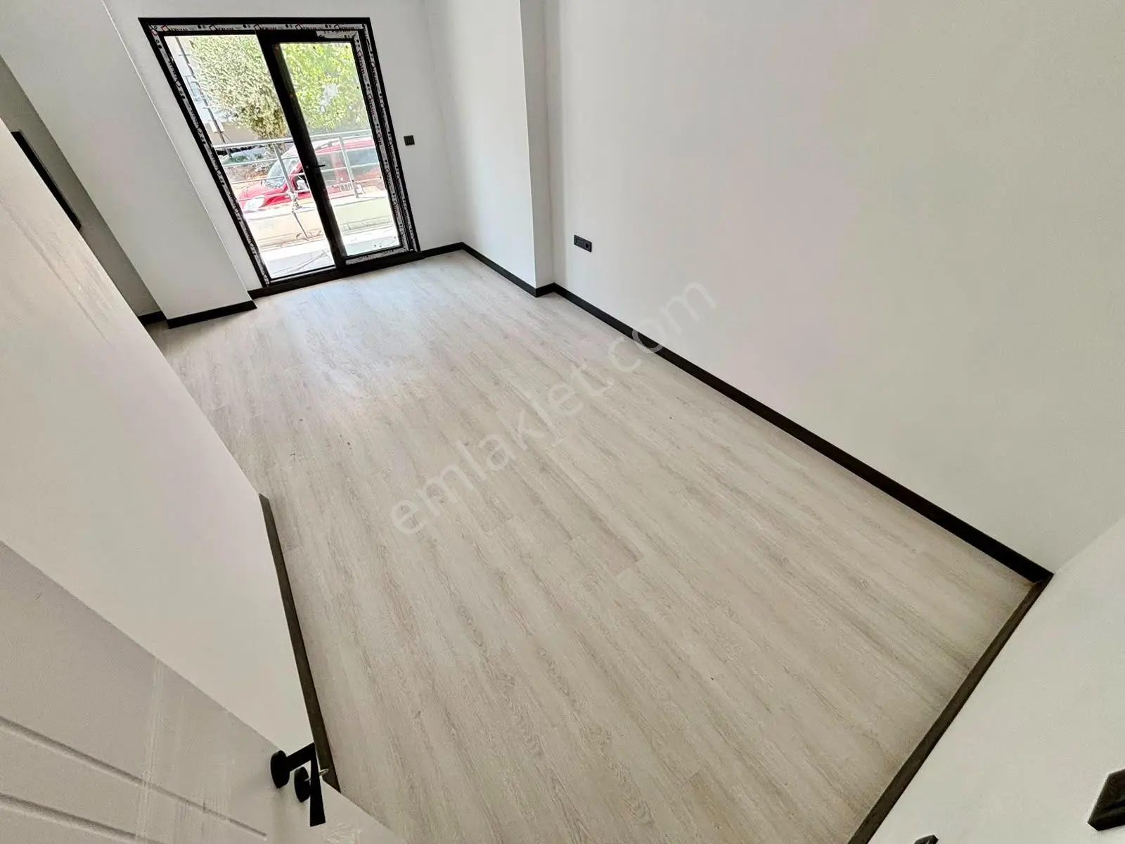 ꧁ay Emlaktan꧂edremit Kadıköyde Muhteşem Konumlu Ön Cephe Yerden Isıtmalı Satılık 1+1 Lüx Daire — fotoğraf 9