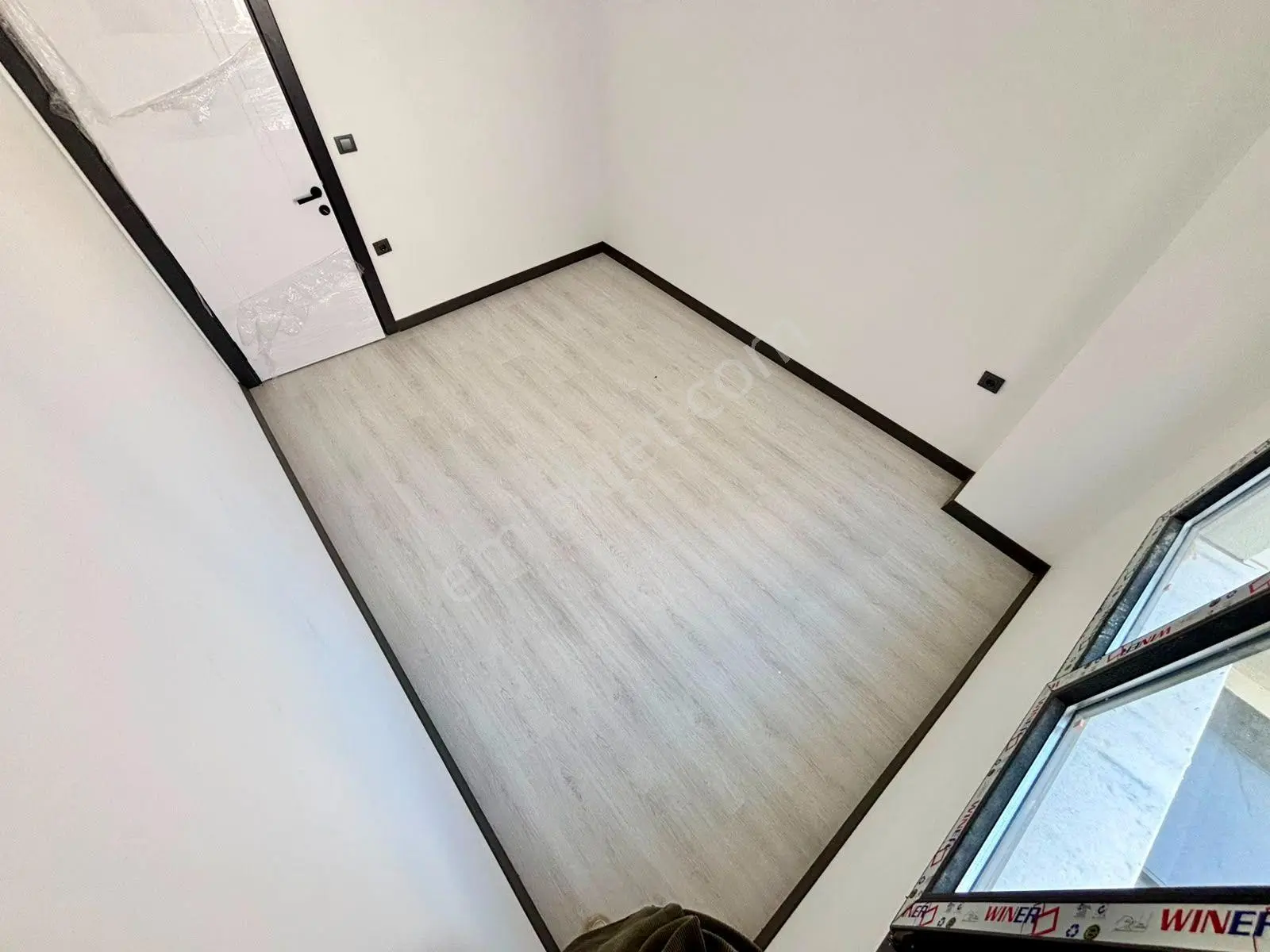 ꧁ay Emlaktan꧂edremit Kadıköyde Muhteşem Konumlu Ön Cephe Yerden Isıtmalı Satılık 1+1 Lüx Daire — fotoğraf 26