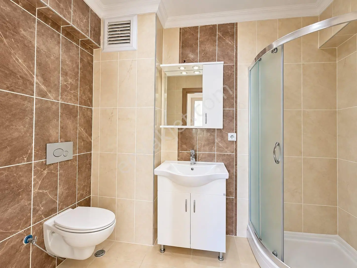 İlkim 2 Sitesi Havuz Cepheli Kombi — fotoğraf 3