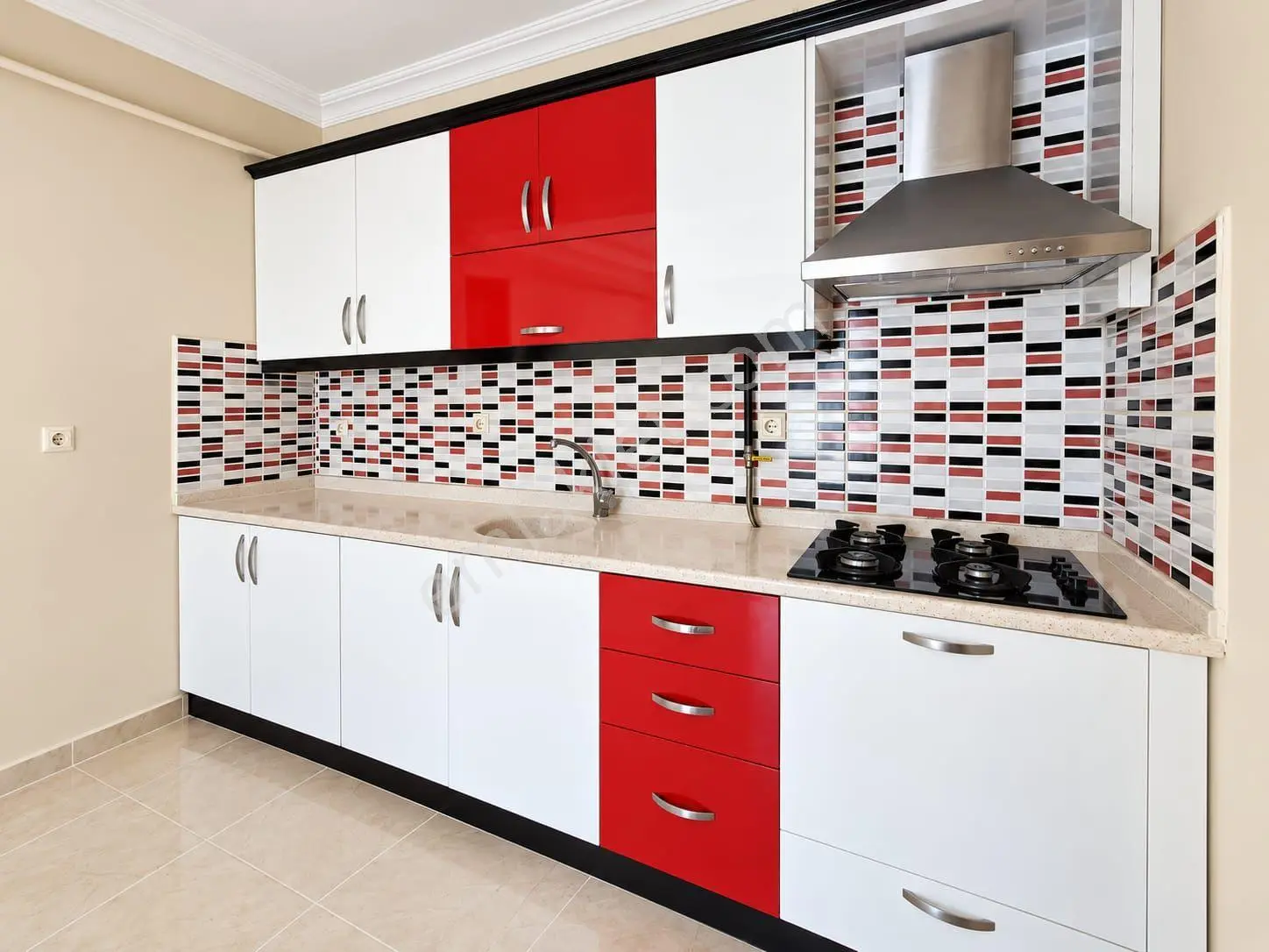İlkim 2 Sitesi Havuz Cepheli Kombi — fotoğraf 5