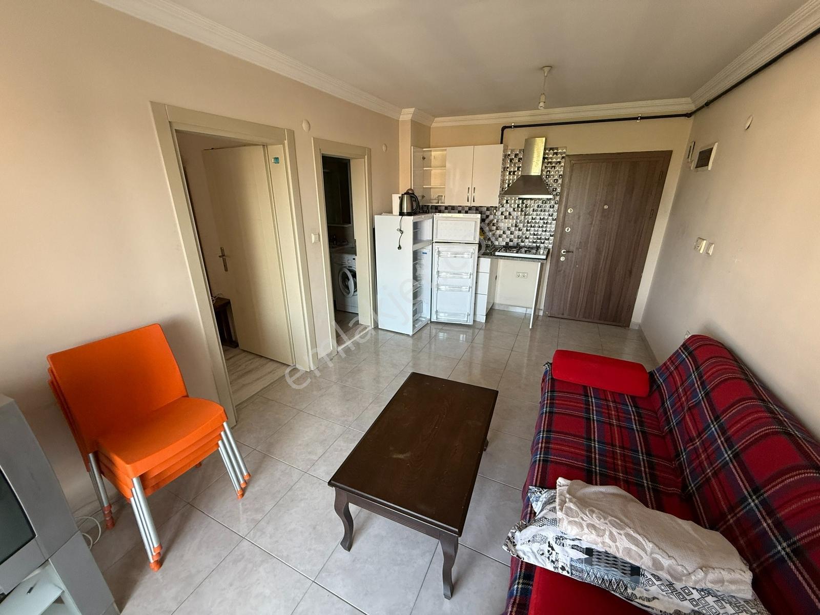 1+1 50 M2 Ara Kat Ön Cephe Kiracılı Eşyalı Satılık Daire — fotoğraf 5