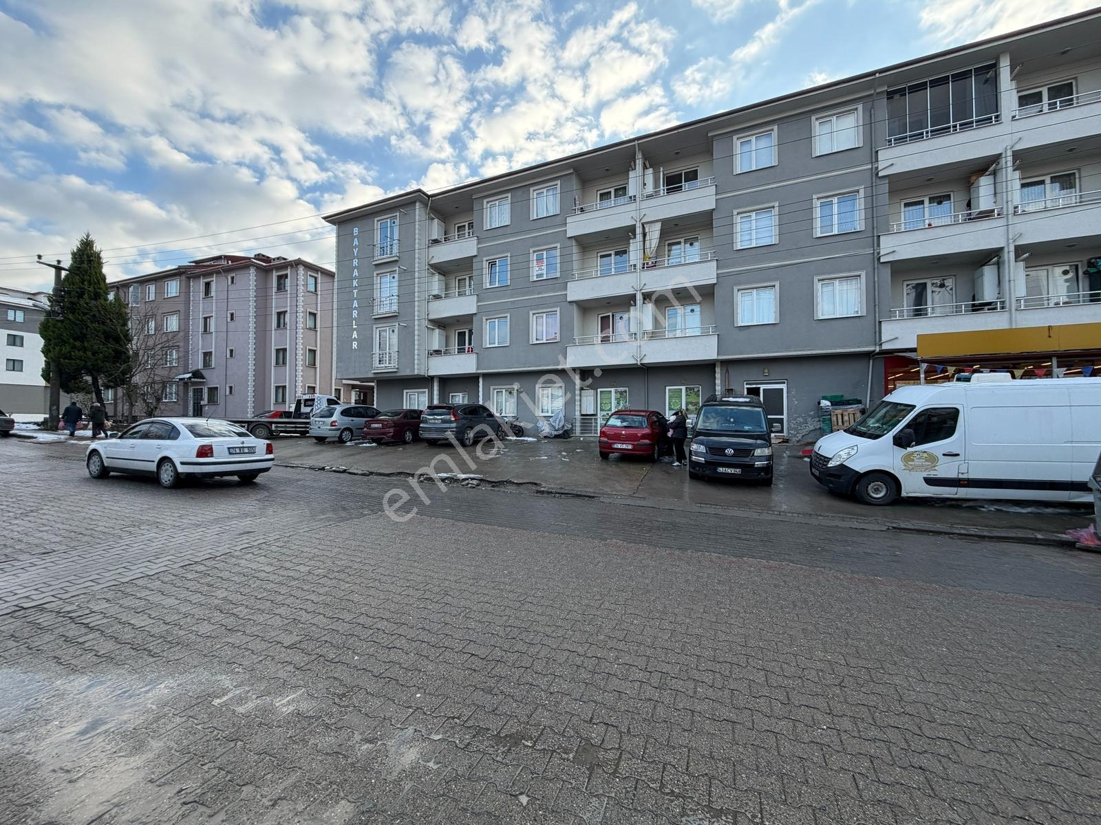 1+1 50 M2 Ara Kat Ön Cephe Kiracılı Eşyalı Satılık Daire — fotoğraf 6