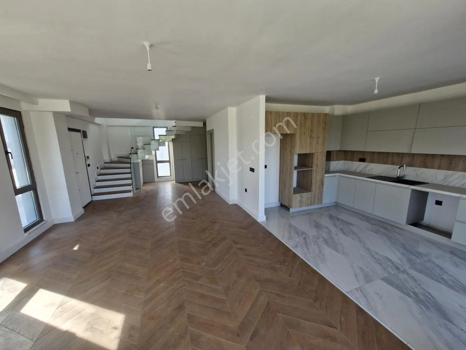 Eu Gayrimenkul'den Denize Sıfır Site İçinde 4+1 Müstakil Villa — fotoğraf 8