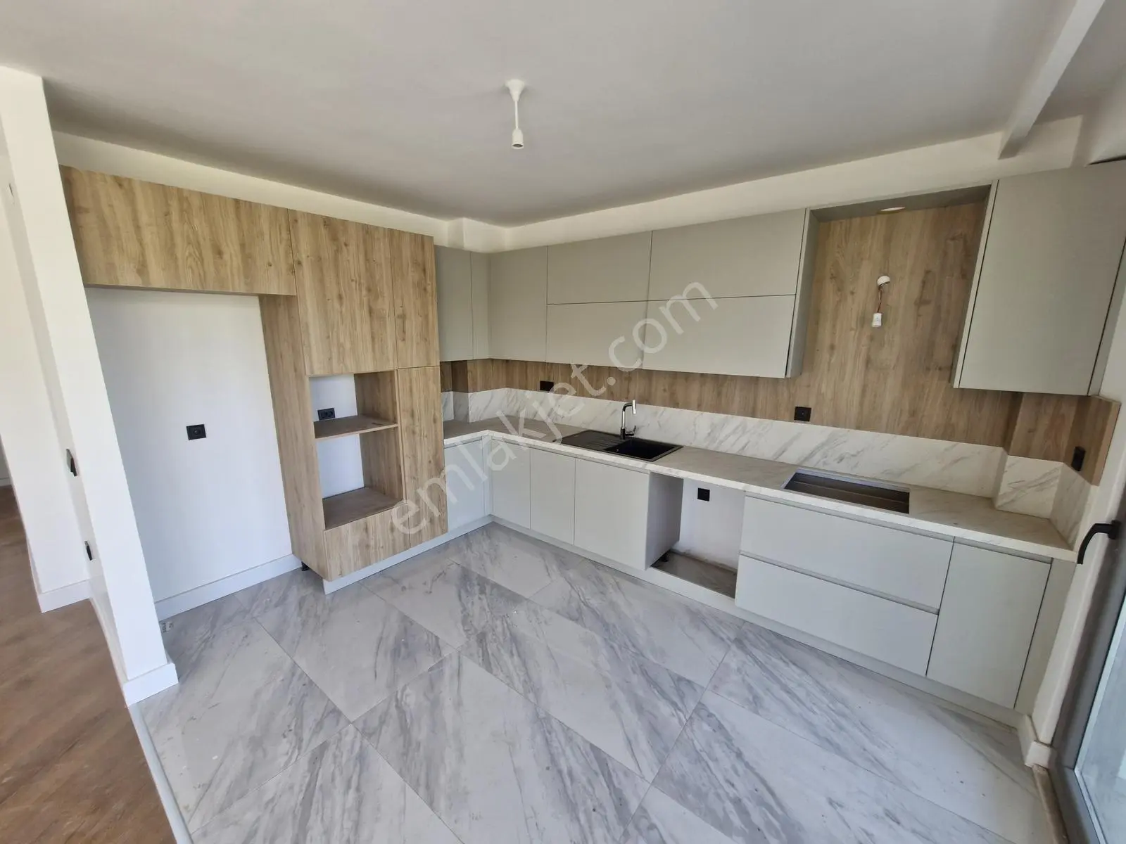 Eu Gayrimenkul'den Denize Sıfır Site İçinde 4+1 Müstakil Villa — fotoğraf 12
