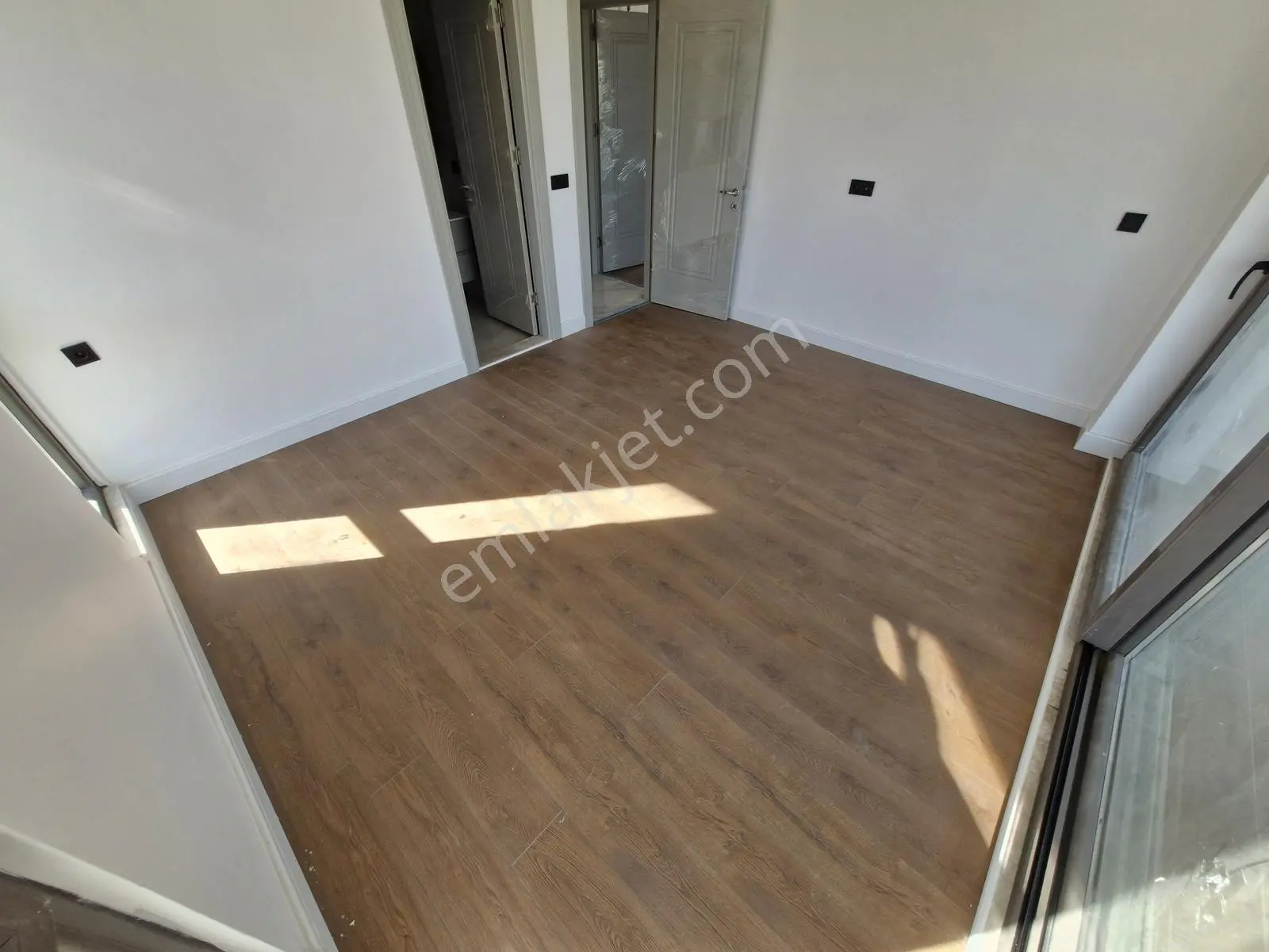 Eu Gayrimenkul'den Denize Sıfır Site İçinde 4+1 Müstakil Villa — fotoğraf 27