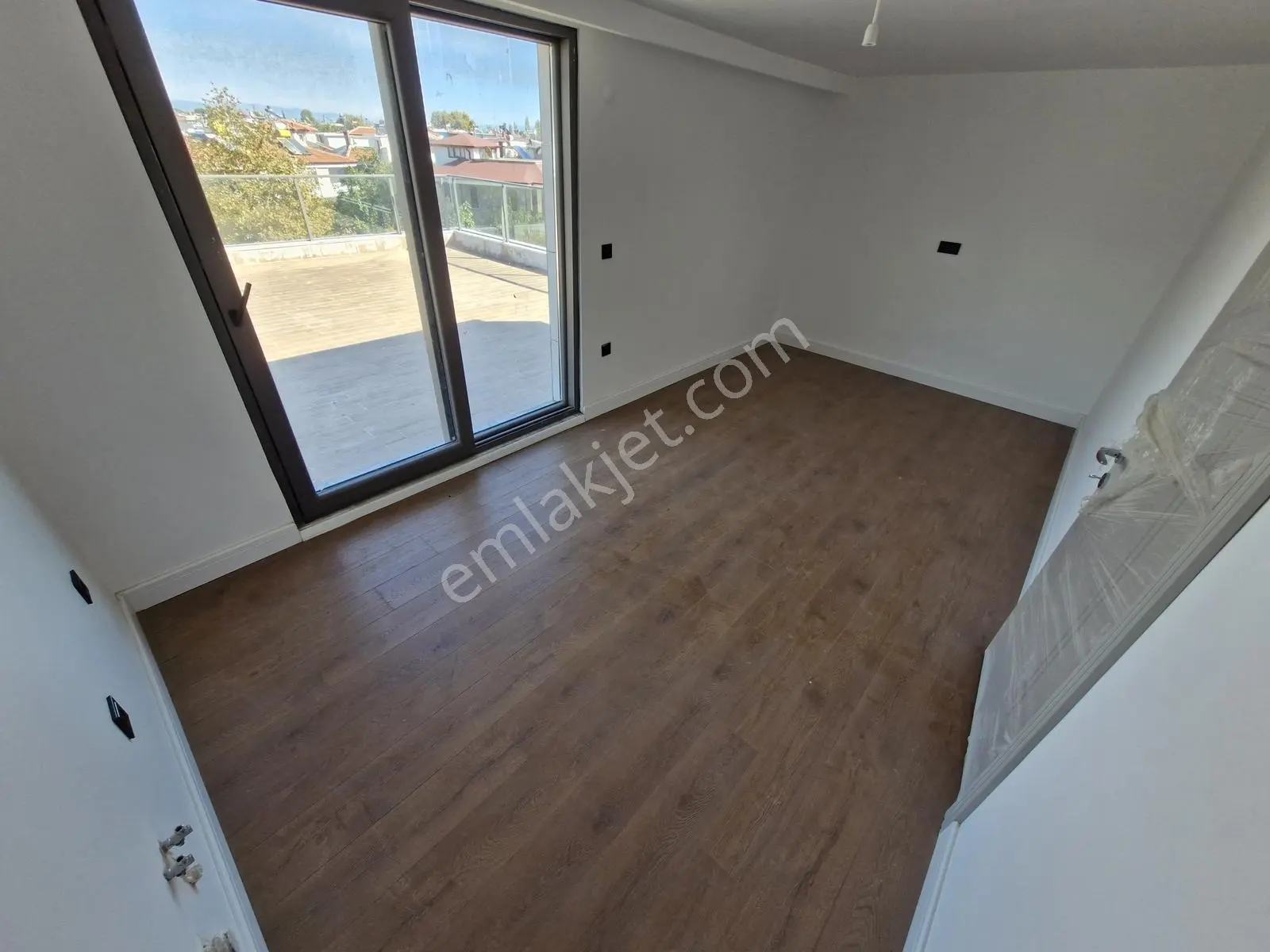 Eu Gayrimenkul'den Denize Sıfır Site İçinde 4+1 Müstakil Villa — fotoğraf 32