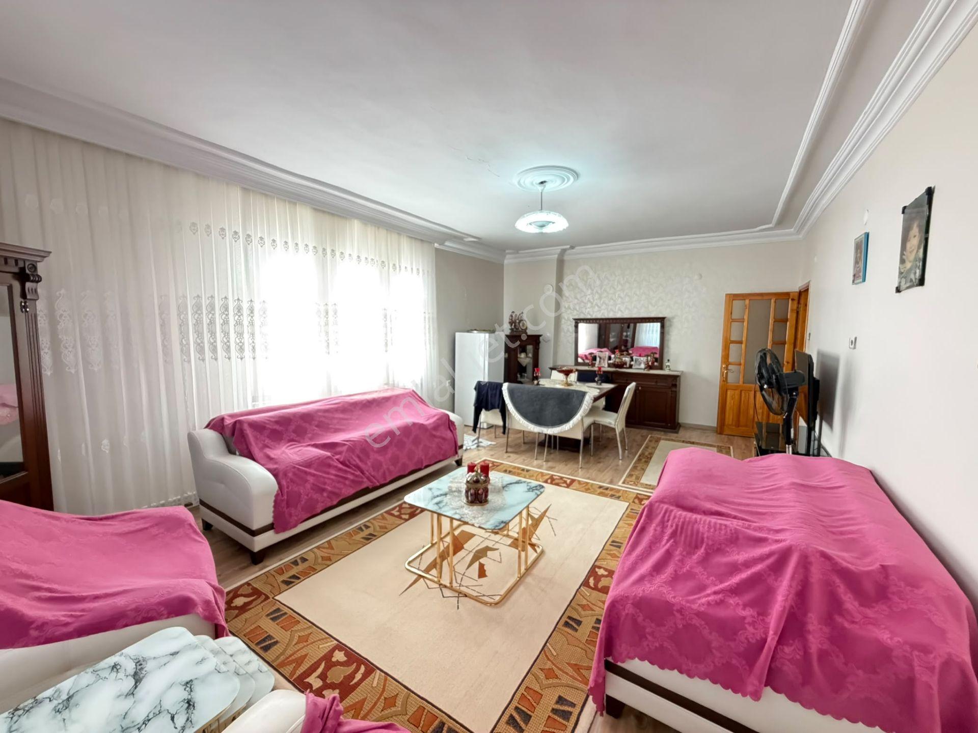 Paşaköşkünde Satılık 3+1 Ara Kat Daire — fotoğraf 4