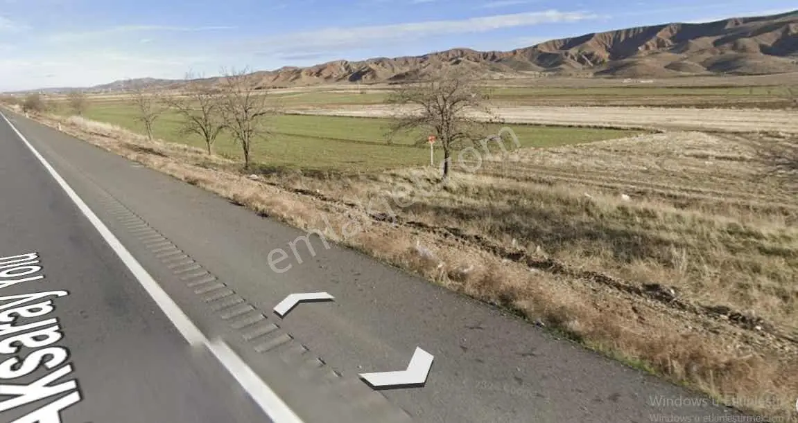 Ra Gayrmenkul Aksaray Ankara Yolu Yola Sıfır Çok Amaçlı Arazi — fotoğraf 2
