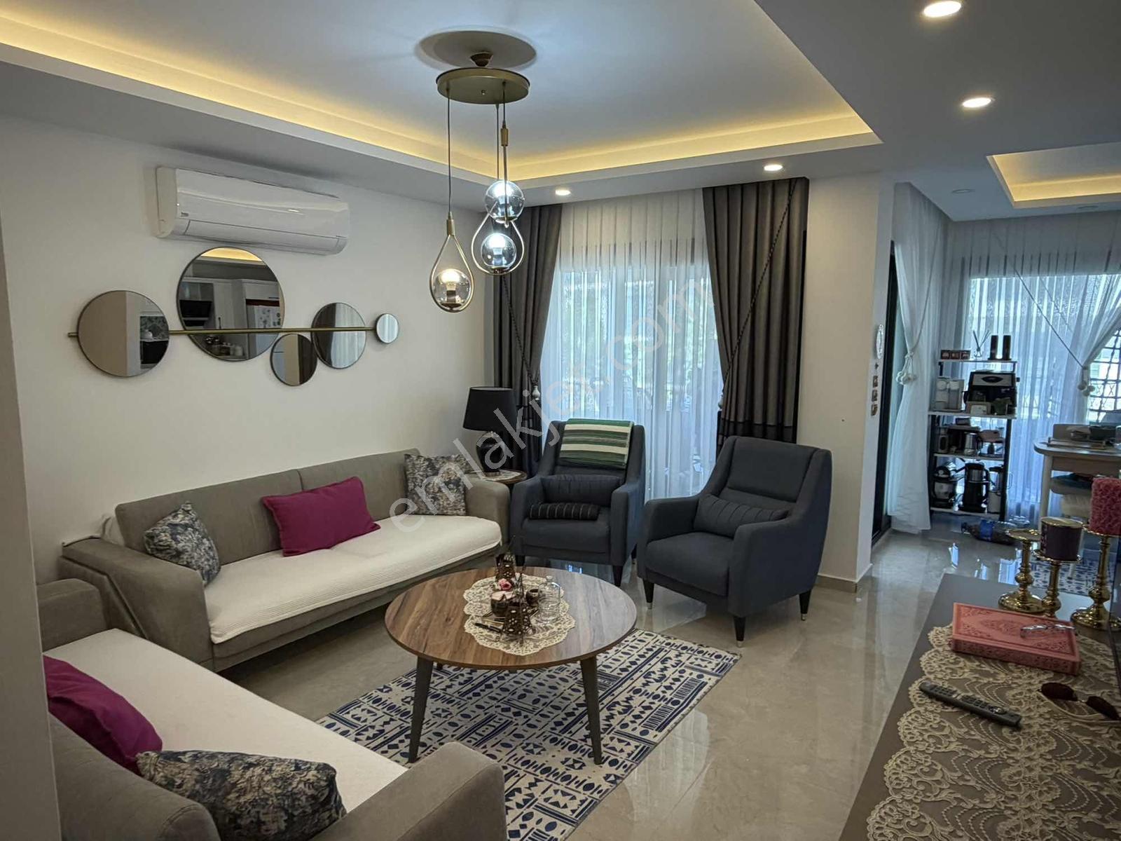 Kuşadası Soğucakta Geniş Bahçeli Full Eşyalı Satılık Villa — fotoğraf 15