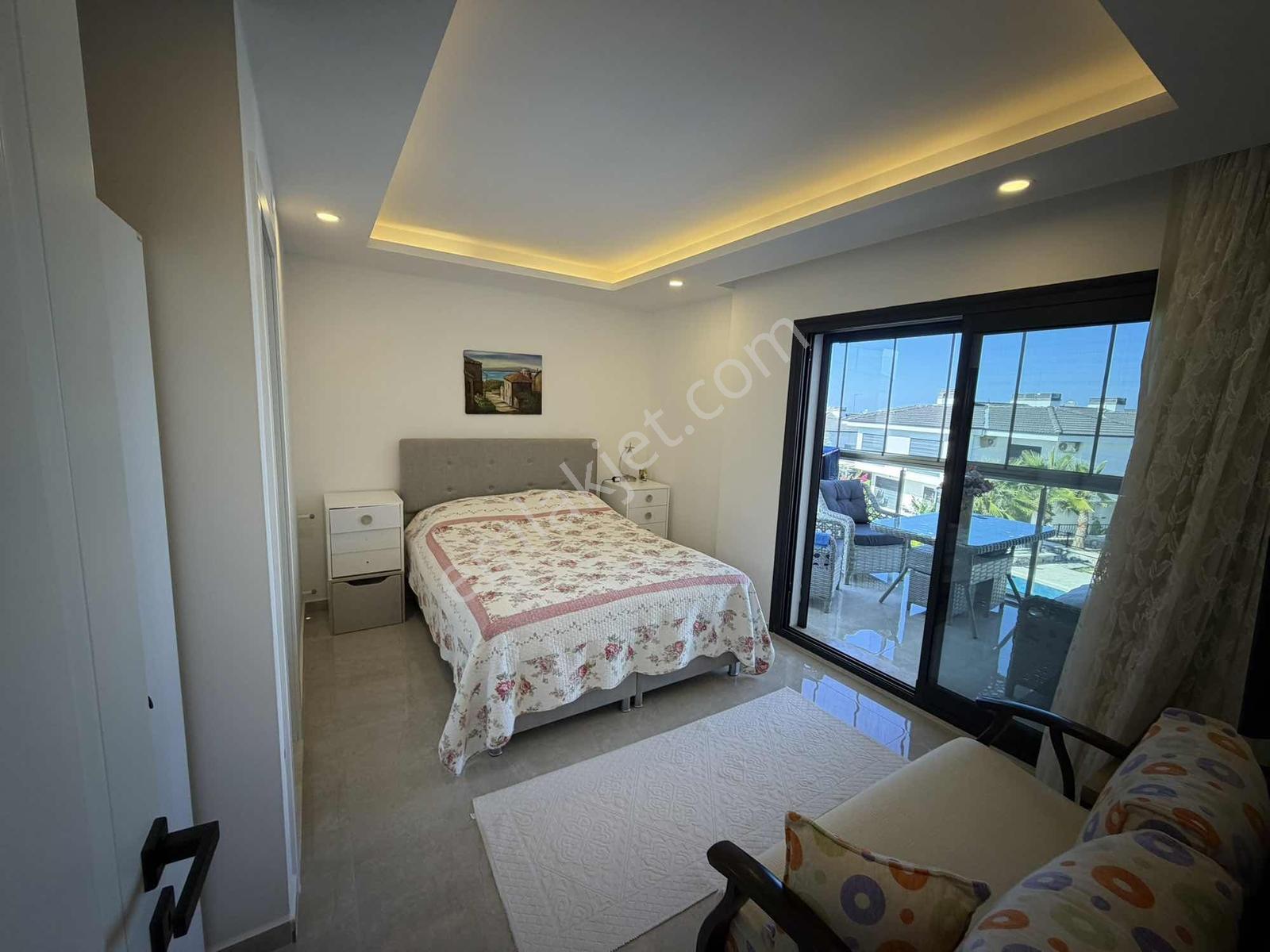 Kuşadası Soğucakta Geniş Bahçeli Full Eşyalı Satılık Villa — fotoğraf 27