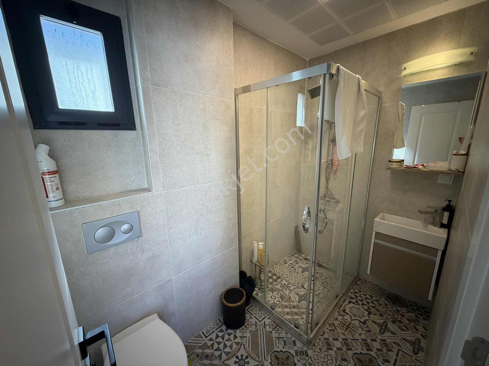 Kuşadası Soğucakta Geniş Bahçeli Full Eşyalı Satılık Villa — fotoğraf 30