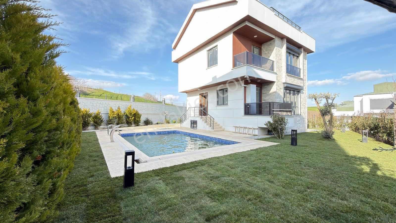 Büyükçekmece Kamilobada Sıfır Lüks Havuzlu Villa Fırsat — fotoğraf 3