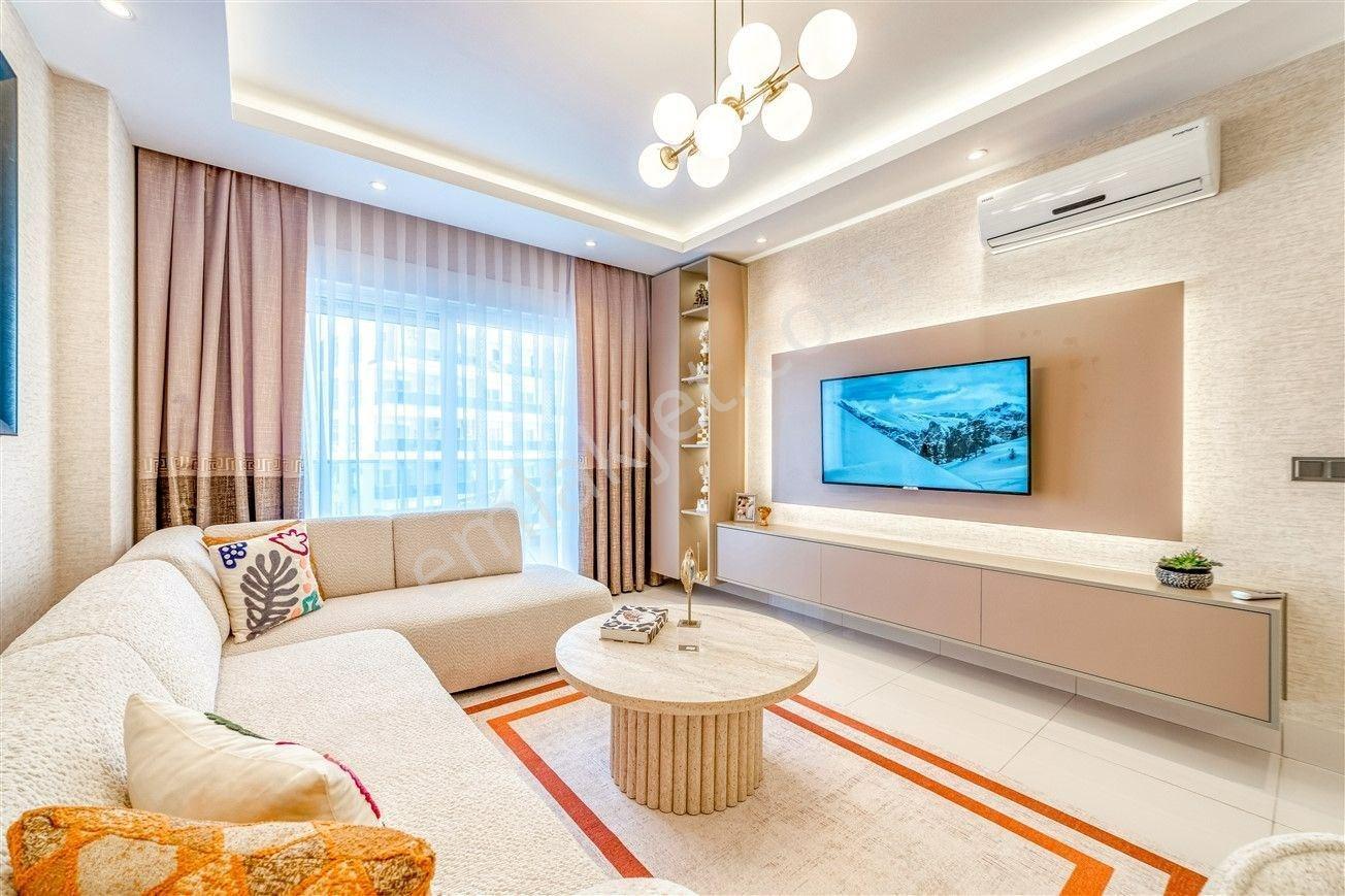 Alanya Tosmur’da Deniz Manzaralı Ultra Lüks Eşyalı 1+1 Satılık Daire — fotoğraf 6