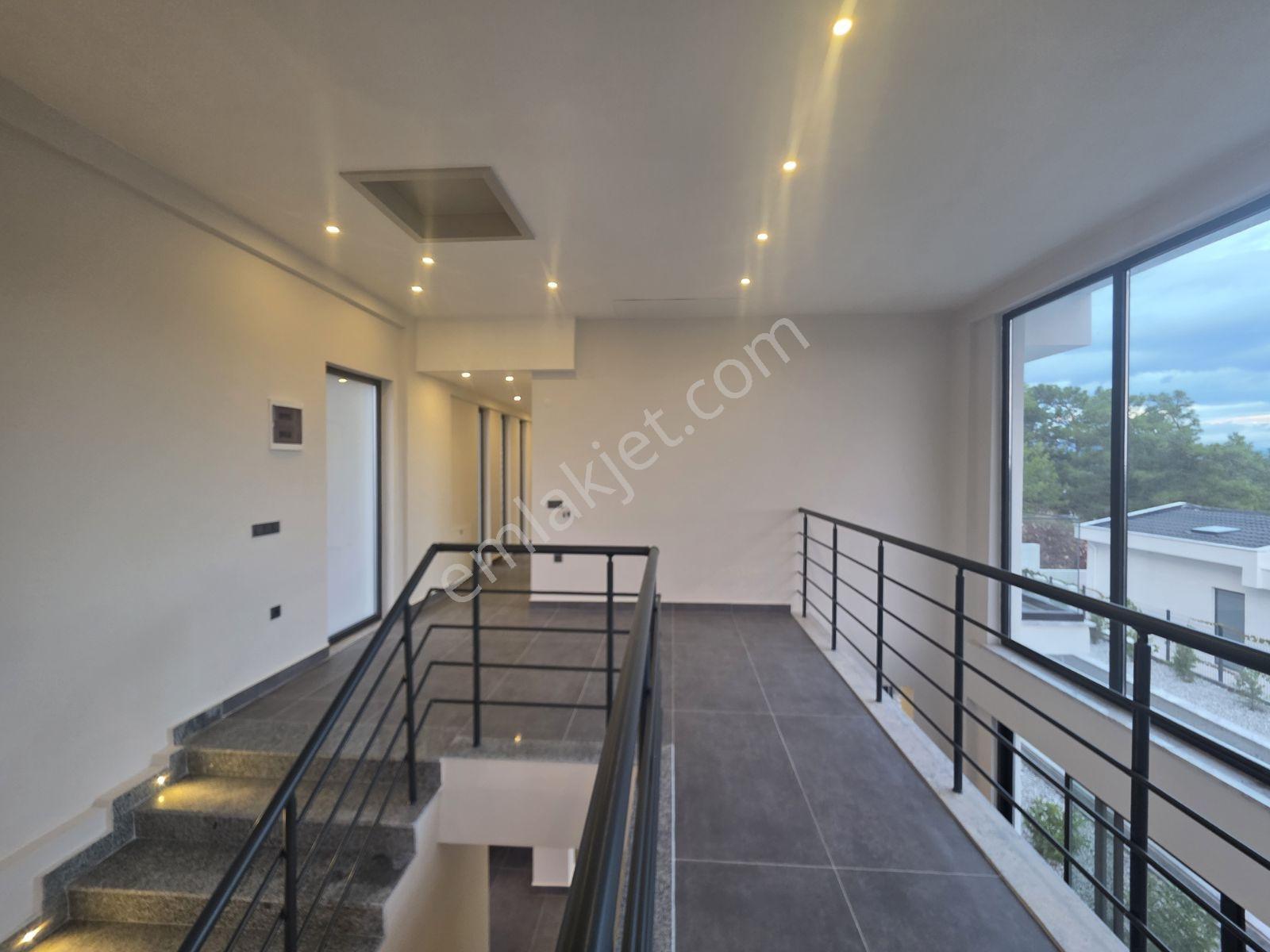Sarıgerme Plajında Üst Segment, Ferah, Yerden Isıtmalı 4+1 Villa — fotoğraf 18