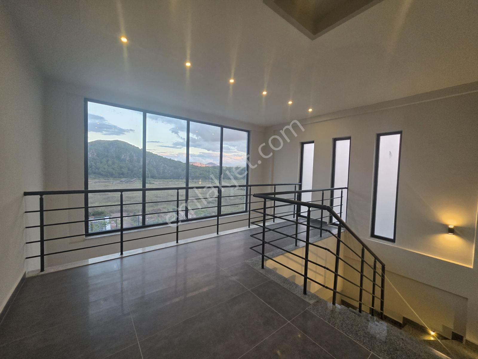 Sarıgerme Plajında Üst Segment, Ferah, Yerden Isıtmalı 4+1 Villa — fotoğraf 21