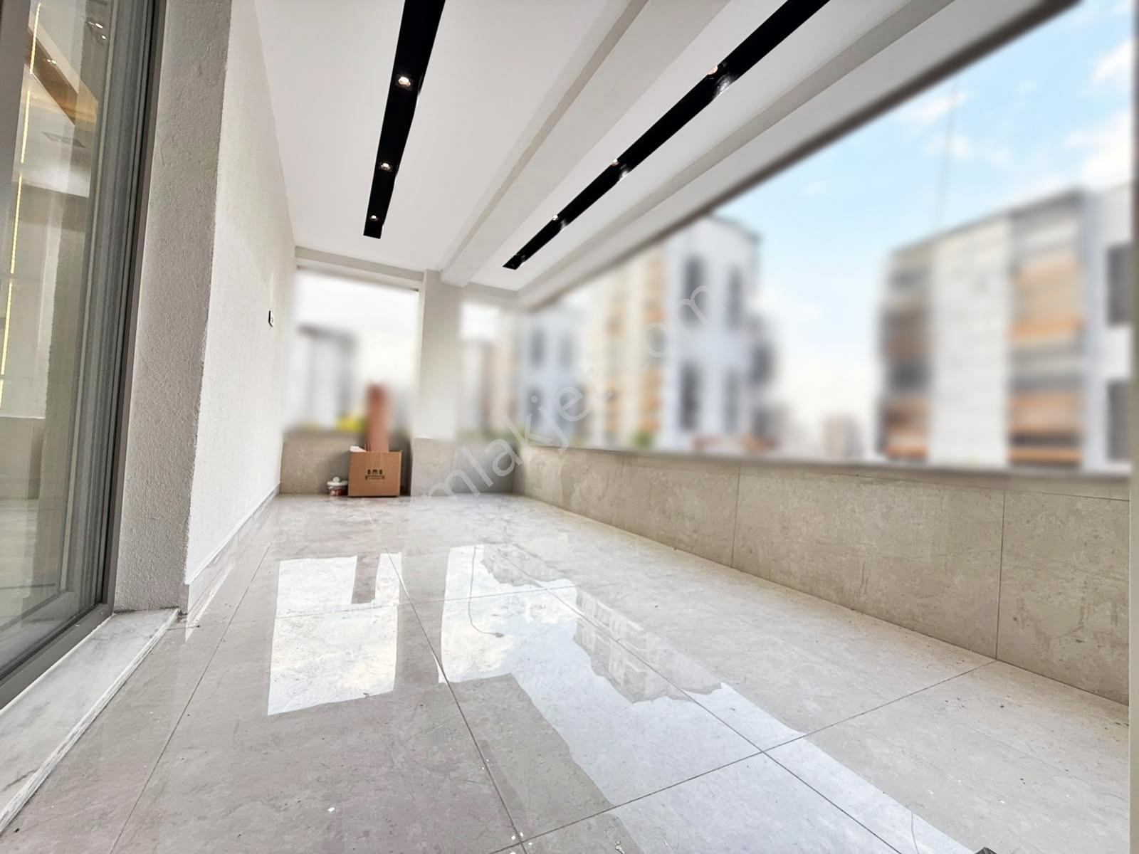 Karacaahmet2'de Cadde Üzr.kat Ve Cephe Seç.modern Tasarm Lüx 2+1 — fotoğraf 11