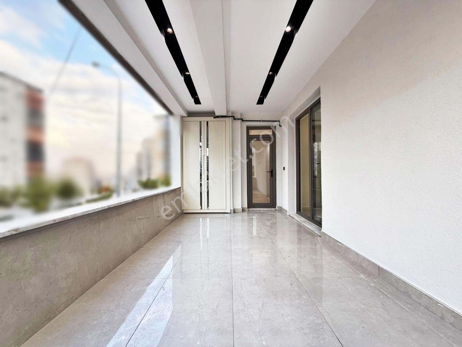 Karacaahmet2'de Cadde Üzr.kat Ve Cephe Seç.modern Tasarm Lüx 2+1 — fotoğraf 14