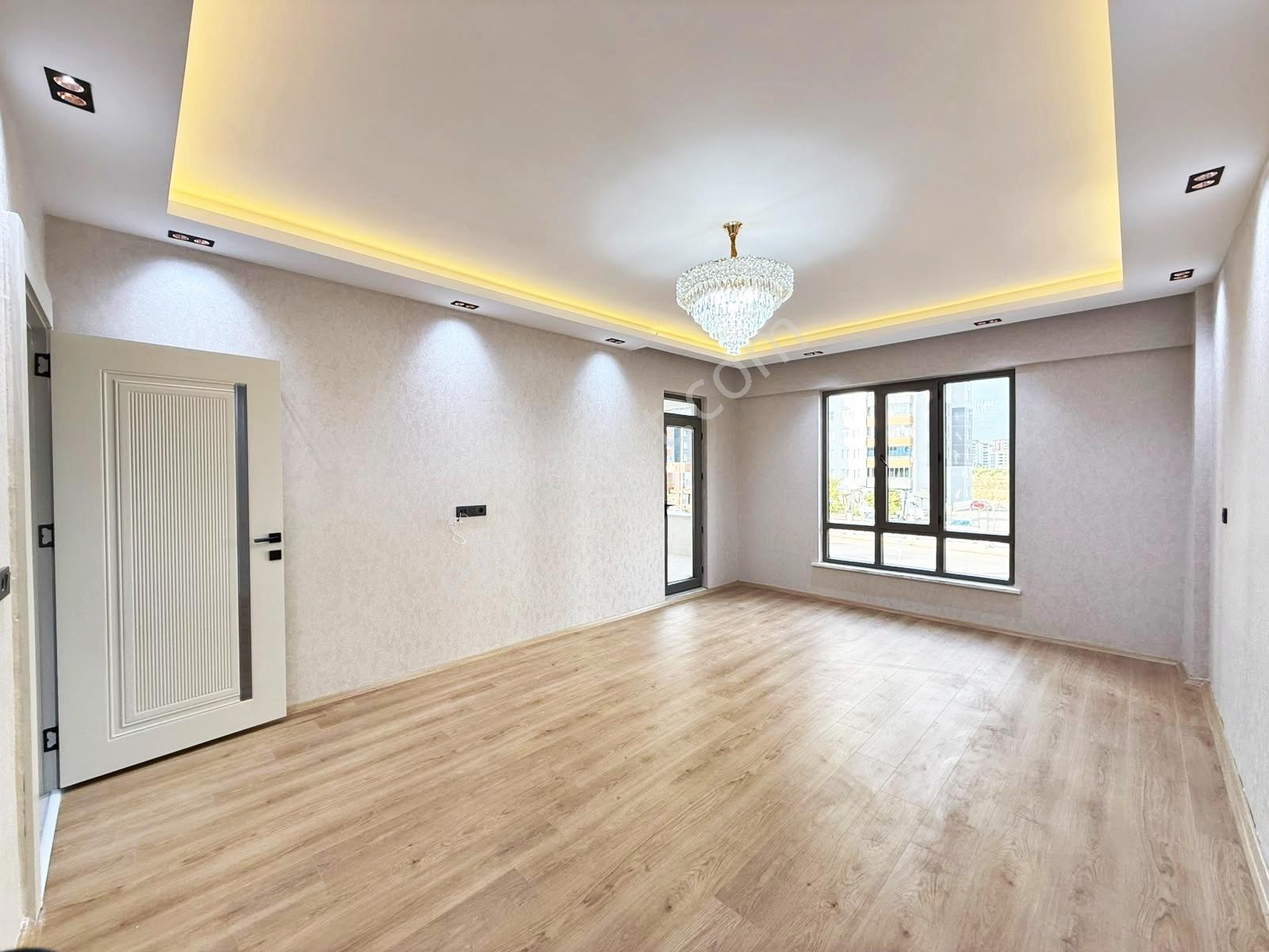 Karacaahmet2'de Cadde Üzr.kat Ve Cephe Seç.modern Tasarm Lüx 2+1 — fotoğraf 20