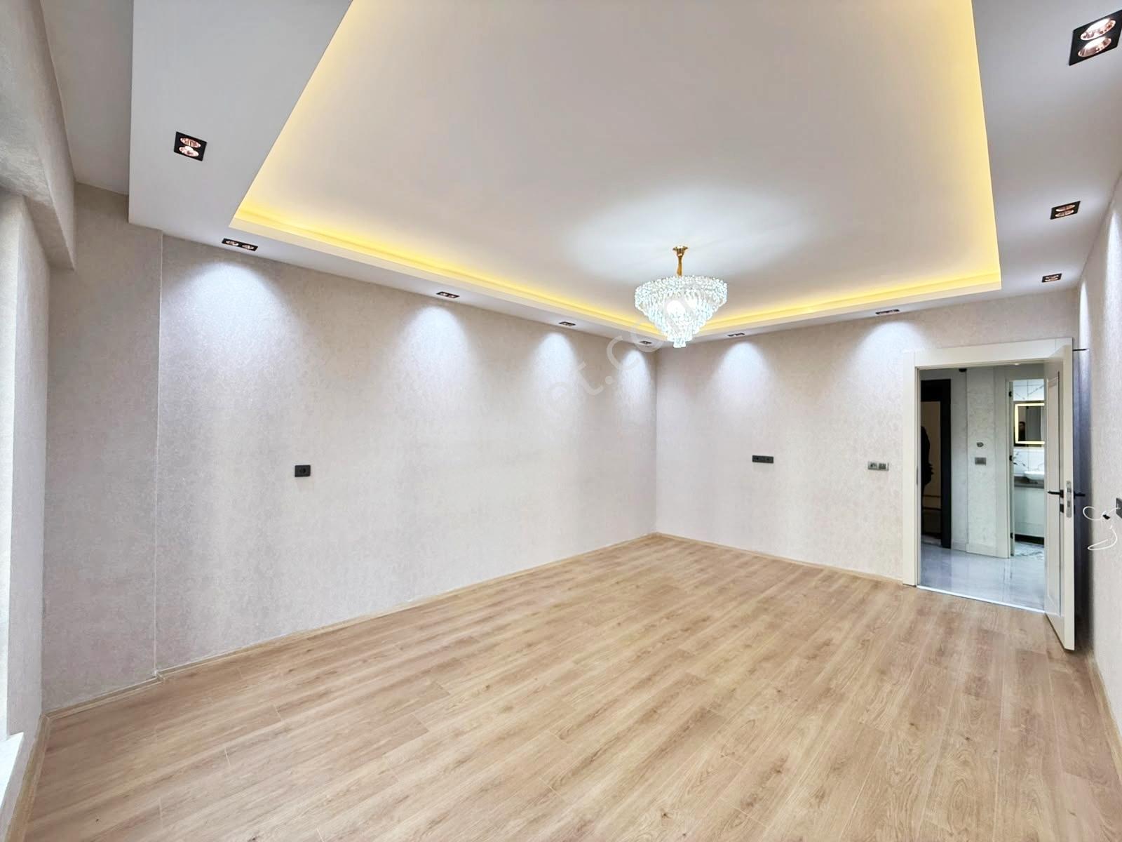 Karacaahmet2'de Cadde Üzr.kat Ve Cephe Seç.modern Tasarm Lüx 2+1 — fotoğraf 21