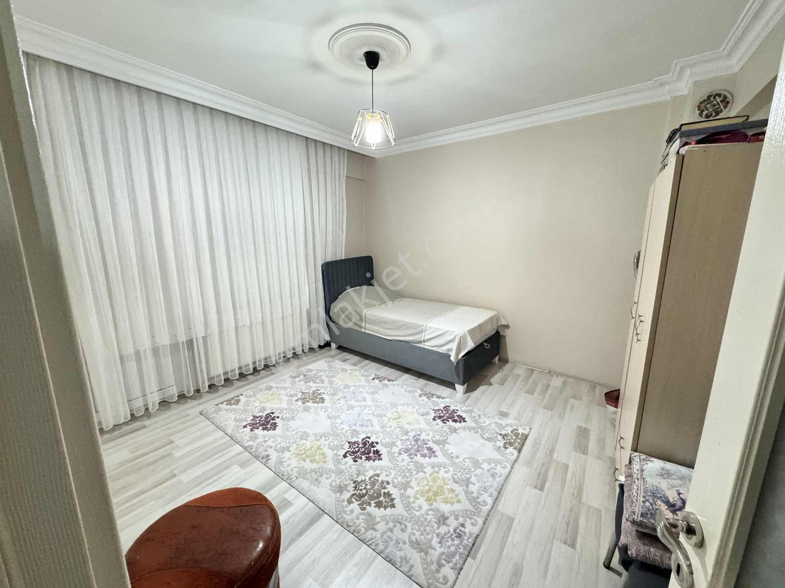 Cumhuriyet Parkına Yakın Satılık 3+1 Daire — fotoğraf 6