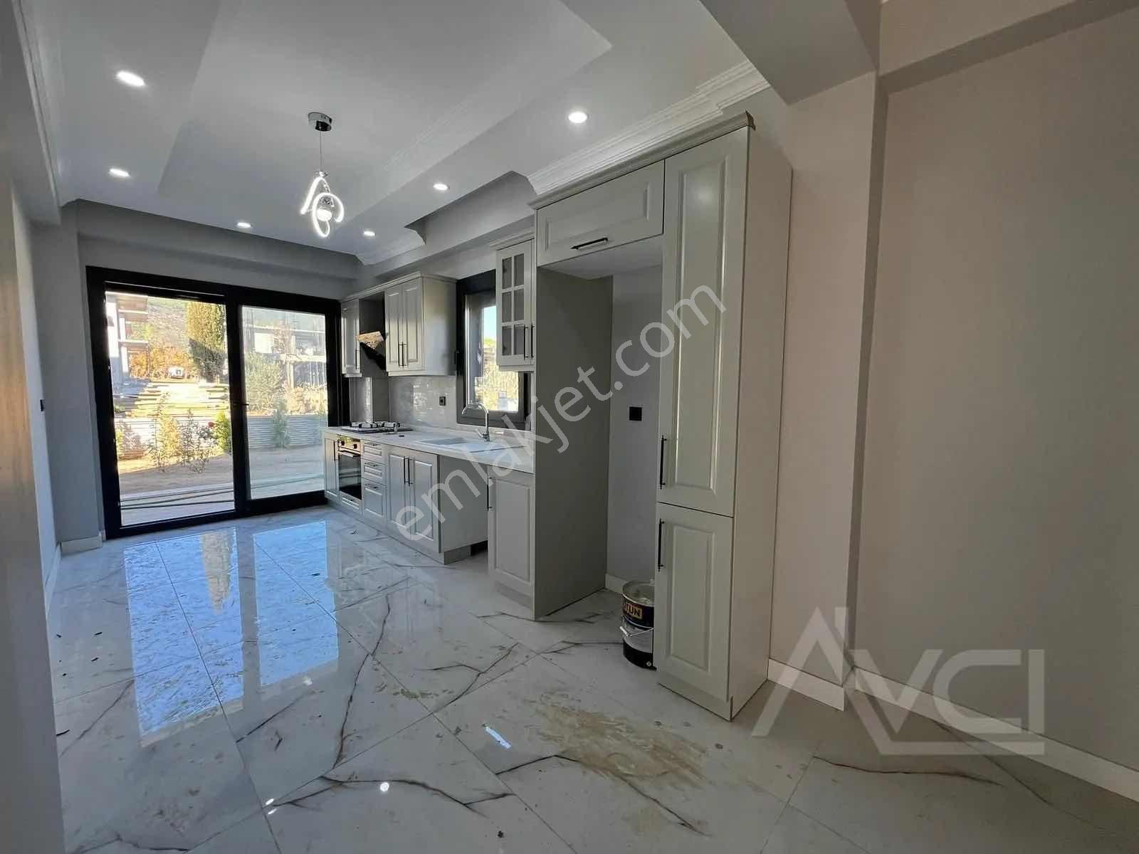 Avcı'dan Yürüyüş Yolu Cepheli 4+1 Tam Müstakil 300m2 Arsa Villa — fotoğraf 4