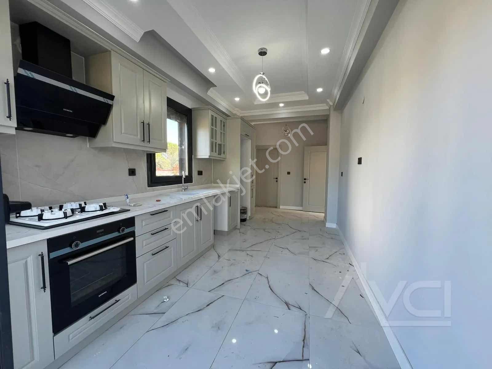 Avcı'dan Yürüyüş Yolu Cepheli 4+1 Tam Müstakil 300m2 Arsa Villa — fotoğraf 5