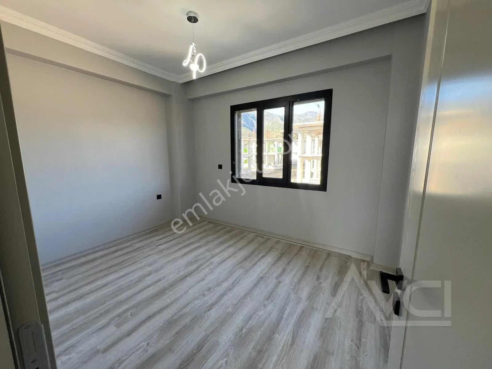 Avcı'dan Yürüyüş Yolu Cepheli 4+1 Tam Müstakil 300m2 Arsa Villa — fotoğraf 10