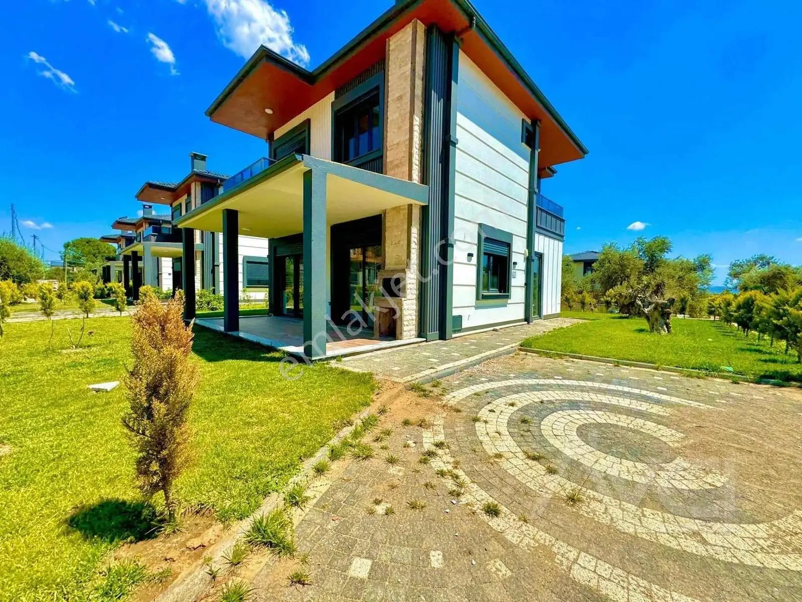 Avcı'dan Yürüyüş Yolu Cepheli 4+1 Tam Müstakil 300m2 Arsa Villa — fotoğraf 16