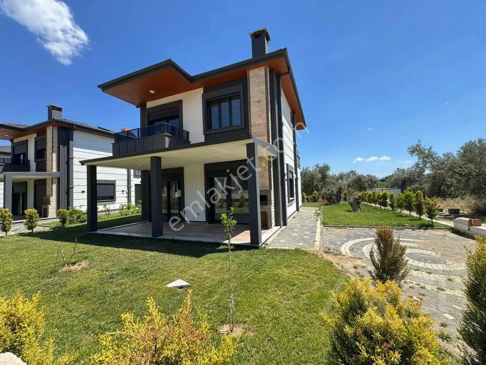 Avcı'dan Yürüyüş Yolu Cepheli 4+1 Tam Müstakil 300m2 Arsa Villa — fotoğraf 17