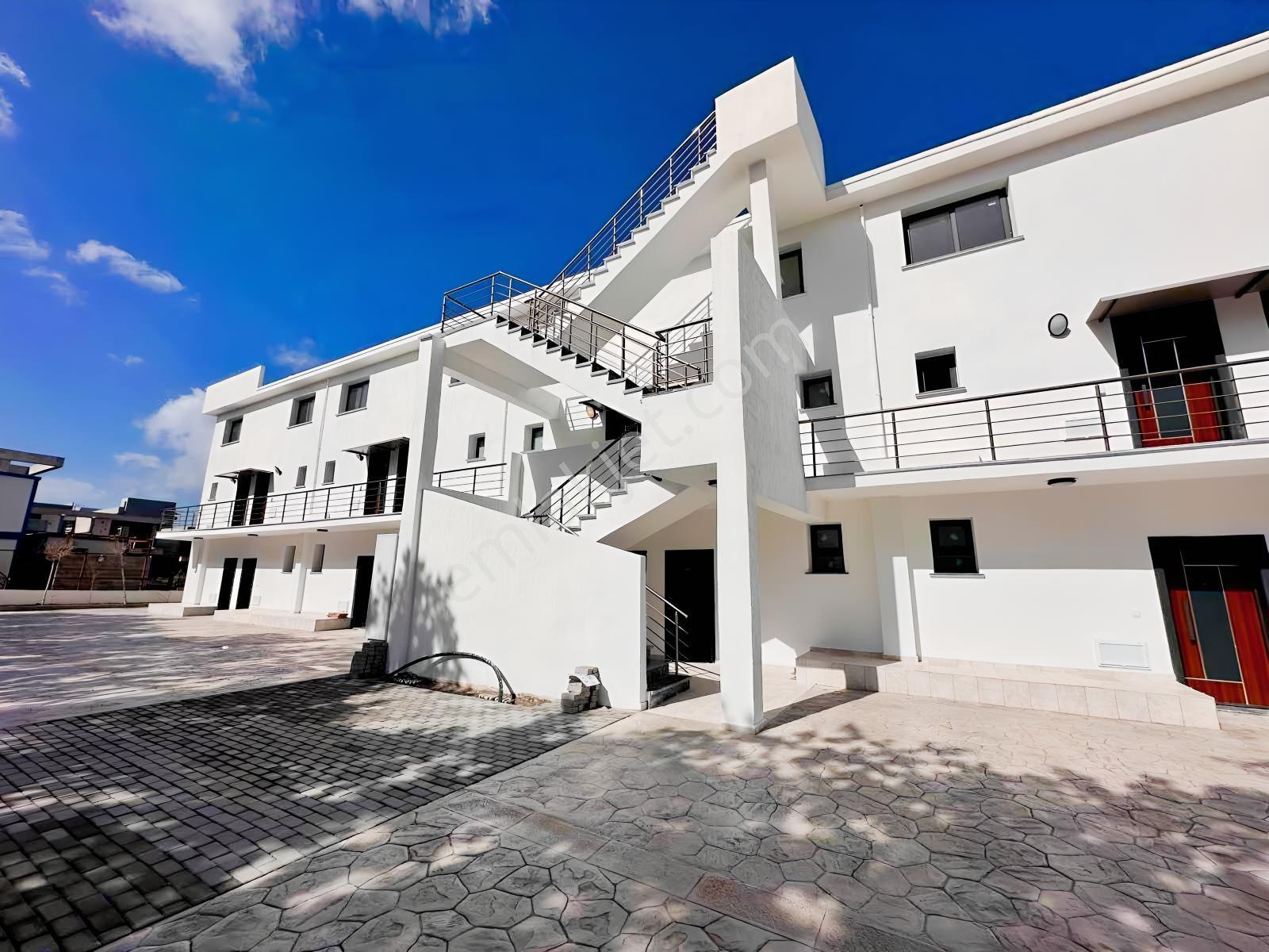 Kktc Lj Parkta Deniz Kenarında Satılık 1+1 Loft Daire