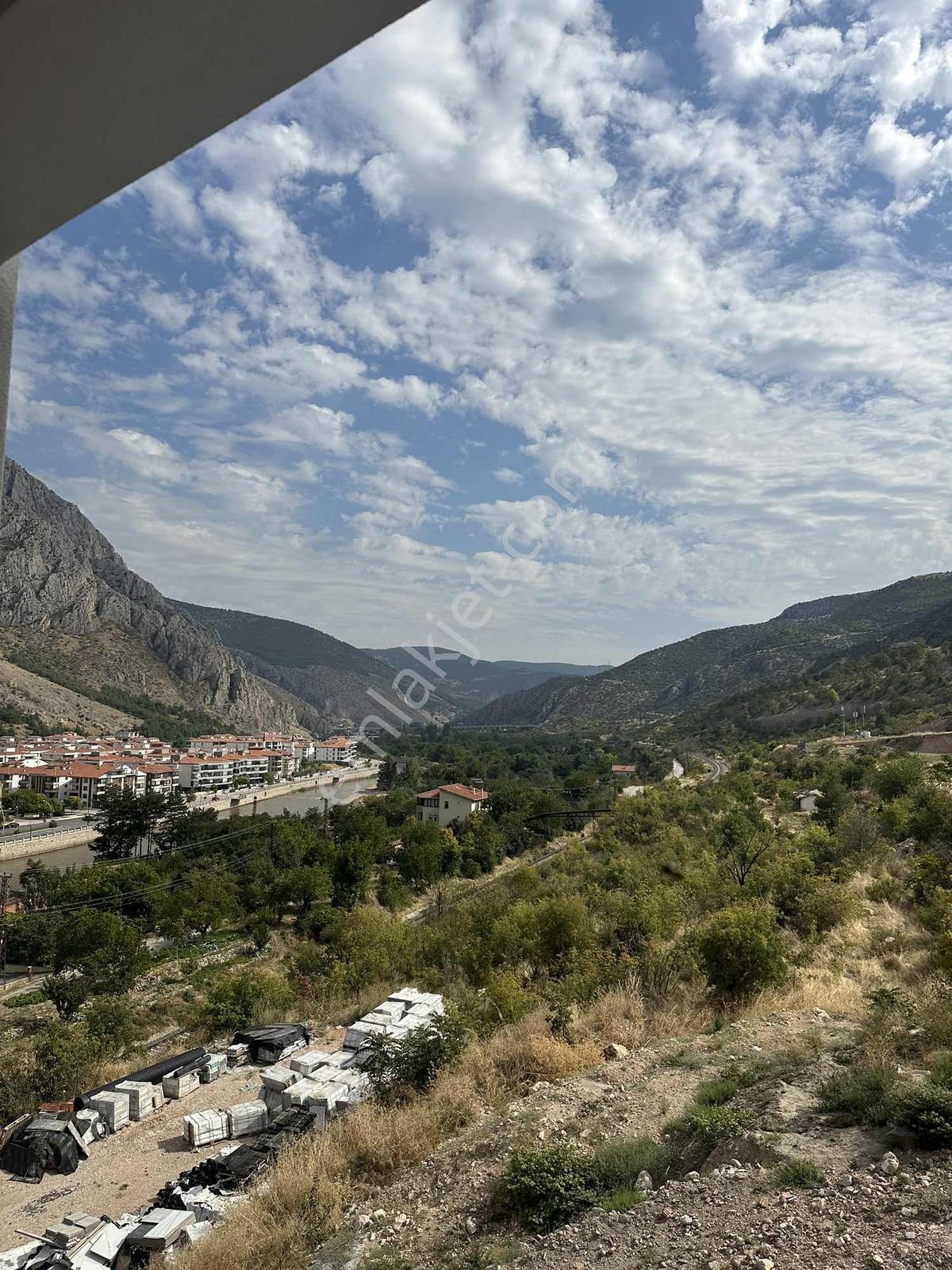 Akbilekte Panaromik Şehir Manzaralı Arakat Köşe Satılık 3+1 — fotoğraf 22
