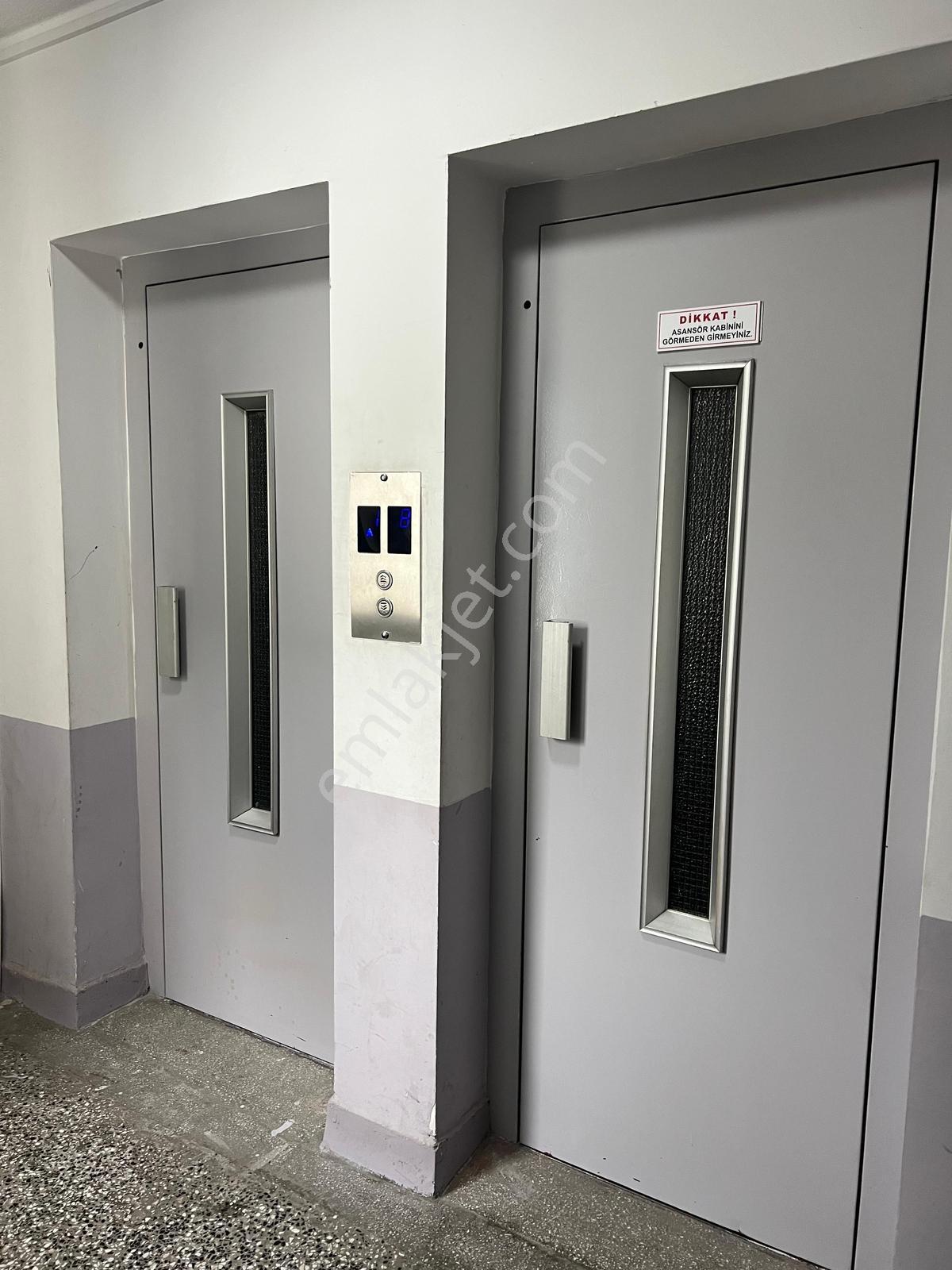 Kartal'dan Emekevler Sitesinde 2+1 Merkezi Sistem Ara Kat Daire — fotoğraf 27