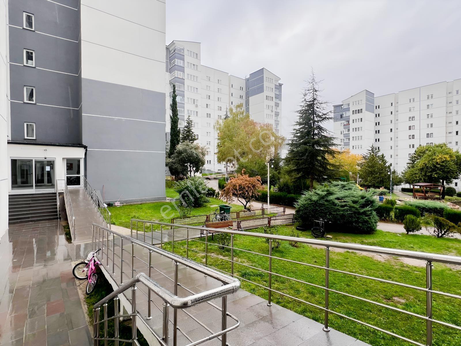 Kartal'dan Emekevler Sitesinde 2+1 Merkezi Sistem Ara Kat Daire — fotoğraf 35