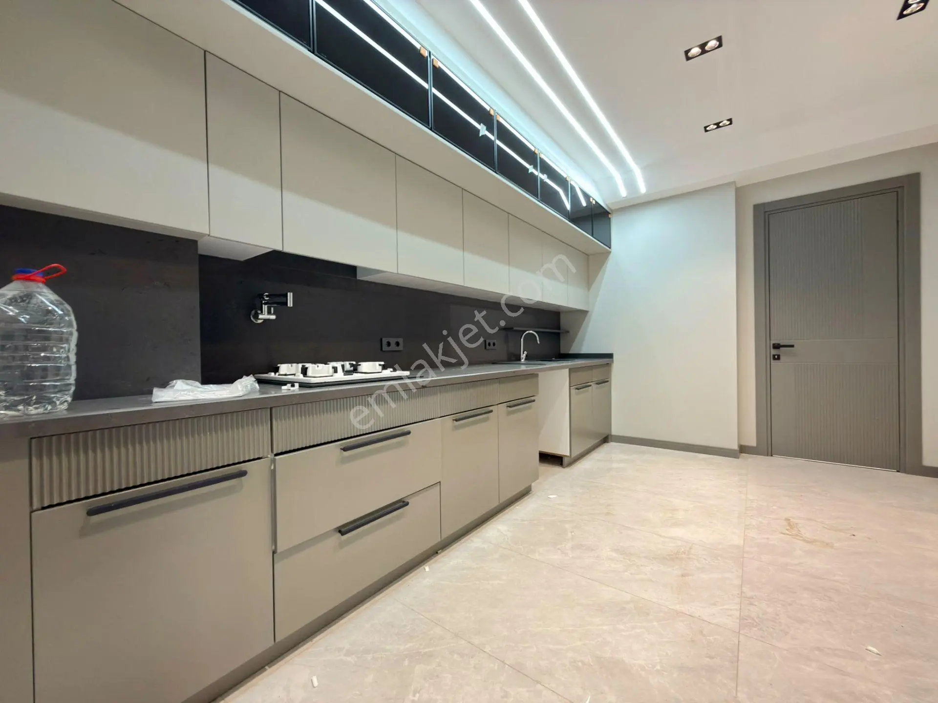 ꧁yüksel'den Edremit'te Bahçe Konforlu Lüks Sıfır 3+1 Satılık Daire — fotoğraf 3