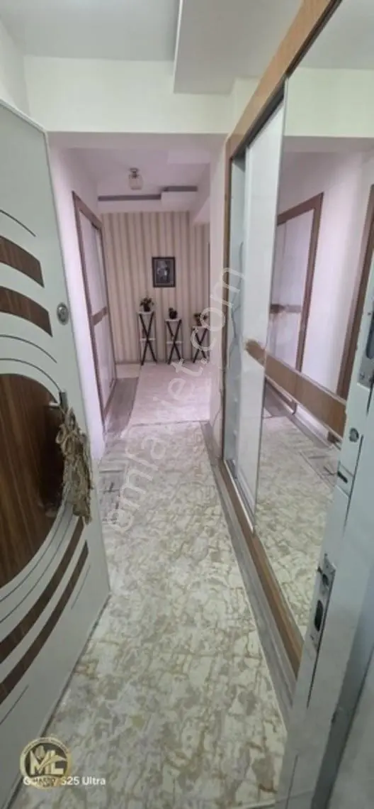 Fabrika Mahallesinde Ana Cadde Üzerinde Satılık 3+1 Daire — fotoğraf 4