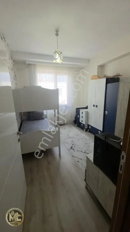 Fabrika Mahallesinde Ana Cadde Üzerinde Satılık 3+1 Daire — fotoğraf 9