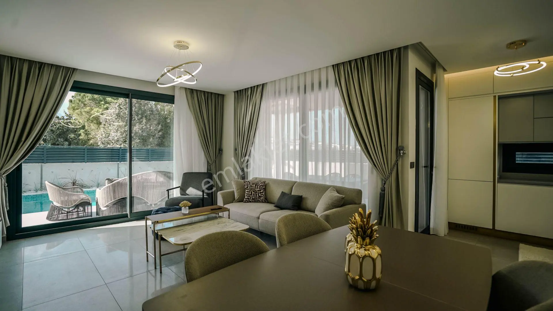 Kuşadası Güzelçamlıda Lüks Müstakil Satılık Villa — fotoğraf 13